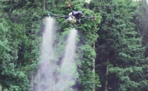 El rociador de drones EAVISION ayuda a los agricultores a rociar huertos de cítricos
